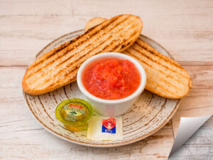 Tostadas con tomate